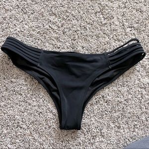 ✨3 for $10✨ Strappy Bikini Bottoms